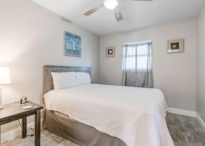 Boardwalk 1086 By Youngs Suncoast Apartment